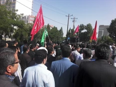 شرکت در مراسم تشییع پیکر شهید مدافع حرم علیرضا بابایی توسط ریاست و تنی چند از همکاران دانشکده 6