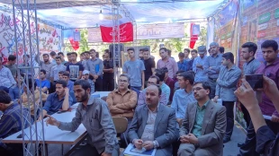 تربیون آزاد با موضوع رای حداکثری با سخنرانی دکتر علی محمد نظری ریاست دانشگاه فنی استان مرکزی 5