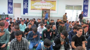 برگزاری مراسم قرائت زیارت عاشورای حسینی در نمازخانه دانشگاه با حضور پر شور دانشجویان، اساتید و همکاران  15