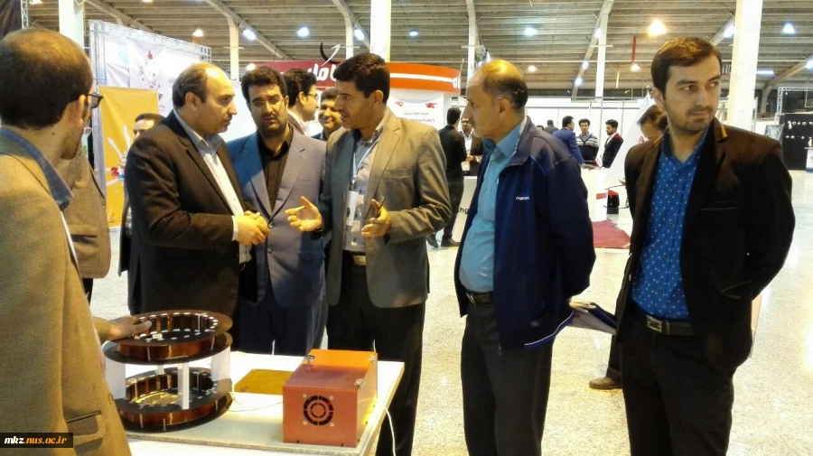 بازدید رییس سازمان صنعت ،معدن و تجارت استان و ریاست دانشگاه فنی و حرفه ای از غرفه دانشگاه  2
