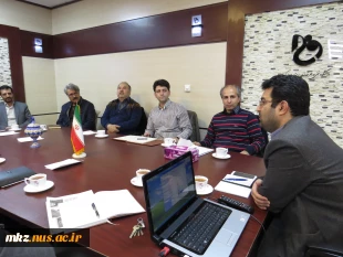 جلسه با هیئت مدیره انجمن تحقیق و توسعه صنایع و معادن استان مرکزی  3