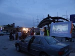 ایستگاه صلواتی در جلوی درب ورودی دانشگاه 7
