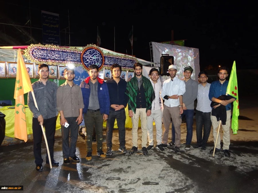 ایستگاه صلواتی در جلوی درب ورودی دانشگاه 10