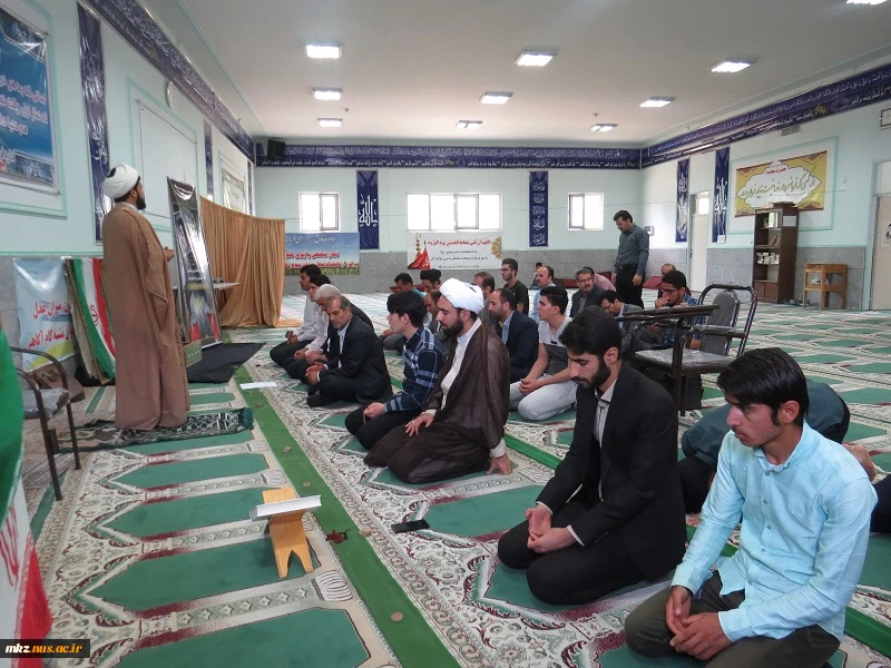 برگزاری مراسم سالگرد عروج ملکوتی امام خمینی (ره) در نمازخانه دانشگاه 8