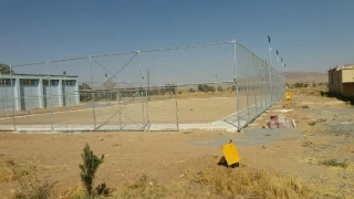 زمین چمن مصنوعی در حال ساخت