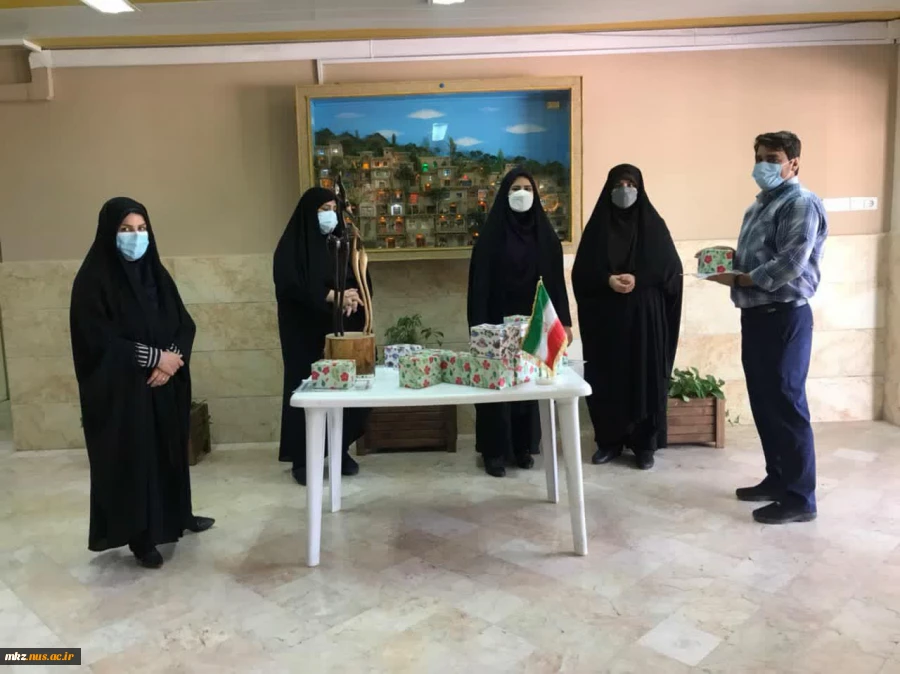 مراسم تجلیل از مقام کارمند با حضور ریاست و همکاران آموزشکده فنی و حرفه ای دختران اراک 13