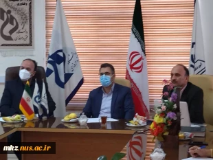 نشست هم اندیشی صنایع و دانشگاهیان شهرستان خمین با حضور مهندس احمد طهرانی فرماندار شهرستان خمین ، دکتر احمدی رئیس دانشگاه فنی و حرفه ای استان مرکزی و مهندس حدادی رئیس آموزشکده دکتر حسابی خمین 3