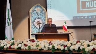 برگزاری مراسم گرامیداشت روز ملی فناوری هسته ای و محفل نورانی انس با قرآن  7